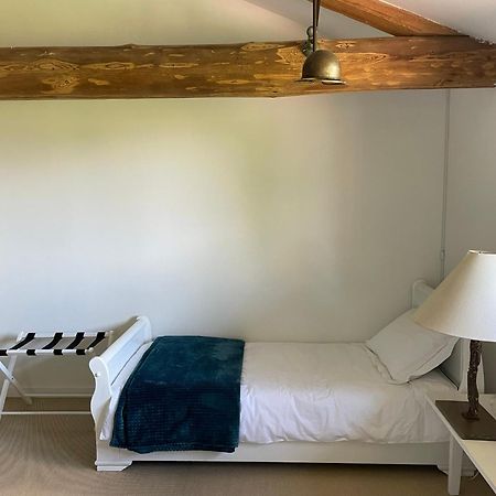 La Grange Aux Hirondelles - Appartement Complet Et Independant Commelle-Vernay Kültér fotó